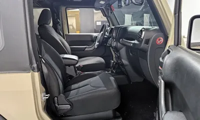 Jeep Wrangler 2017, 34811 км, за 15601.63 USD - фото 26