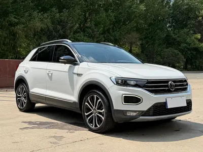 Volkswagen T-Roc 2021, 30000 км, за 14572.56 USD