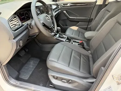 Volkswagen T-Roc 2021, 30000 км, за 14572.56 USD - фото 11