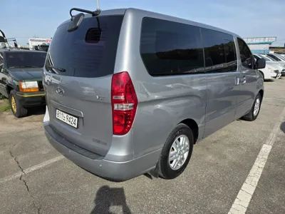 Hyundai Starex 2018, 150188 км, за 6147.55 USD