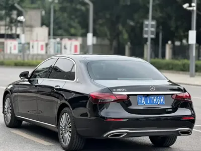 Mercedes-Benz E-Class 2021, 70000 км, за 36049.92 USD