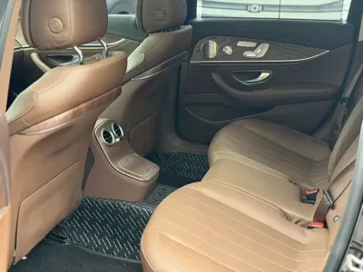 Mercedes-Benz E-Class 2021, 70000 км, за 36049.92 USD