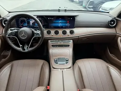 Mercedes-Benz E-Class 2021, 70000 км, за 36049.92 USD