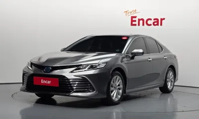 Toyota Camry · 2022 год