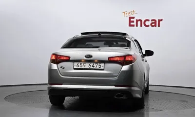 Kia K5 2011, 115577 км, за 3282.03 USD
