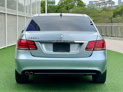 Mercedes-Benz E-Class 2013, 130000 км, за 8369.06 USD