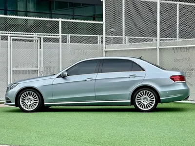 Mercedes-Benz E-Class 2013, 130000 км, за 8369.06 USD