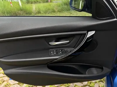 BMW 3 Series 2018, 101000 км, за 11652.21 USD - фото 7