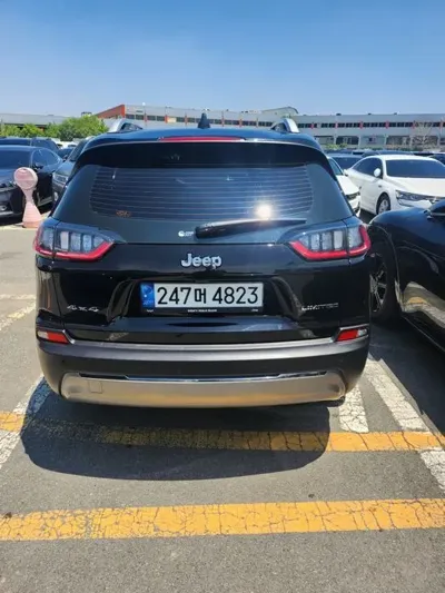 Jeep Cherokee 2021, 30363 км, за 13128.53 USD