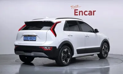 Kia Niro 2023, 18474 км, за 19029.8 USD