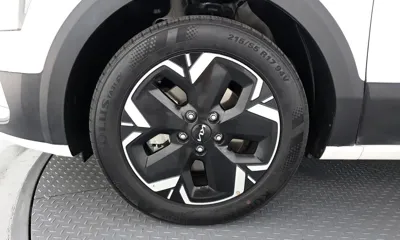 Kia Niro 2023, 18474 км, за 19029.8 USD