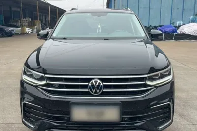 Volkswagen Tiguan L 2022, 60900 км, за 20104 USD