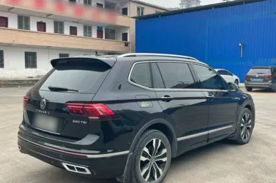 Volkswagen Tiguan L 2022, 60900 км, за 20104 USD - фото 6