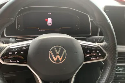 Volkswagen Tiguan L 2022, 60900 км, за 20104 USD - фото 8