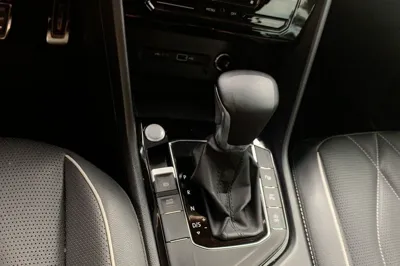 Volkswagen Tiguan L 2022, 60900 км, за 20104 USD - фото 10