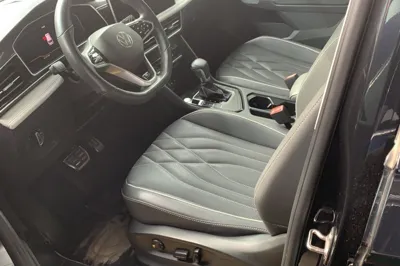 Volkswagen Tiguan L 2022, 60900 км, за 20104 USD - фото 11