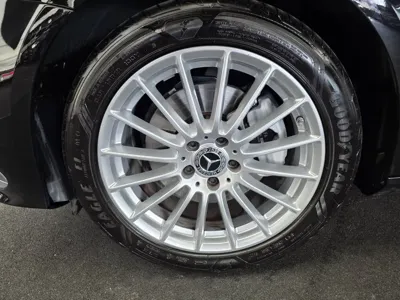 Mercedes-Benz E-Class 2022, 20897 км, за 28622.44 USD