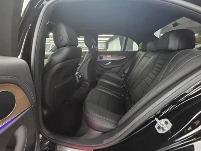 Mercedes-Benz E-Class 2022, 20897 км, за 28622.44 USD - фото 11