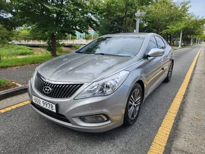 Hyundai Grandeur 2014, 93000 км, за 3875.46 USD