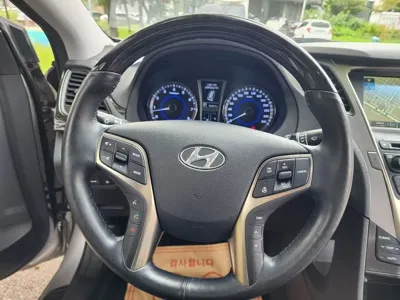 Hyundai Grandeur 2014, 93000 км, за 3875.46 USD - фото 15