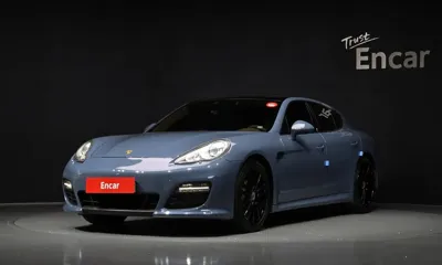Porsche Panamera · 2011 год