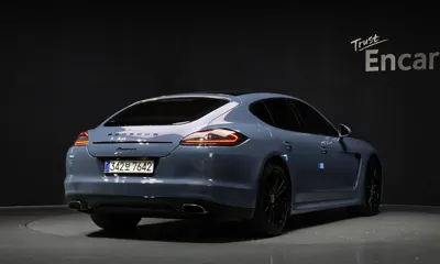 Porsche Panamera 2011, 135841 км, за 17669.46 USD