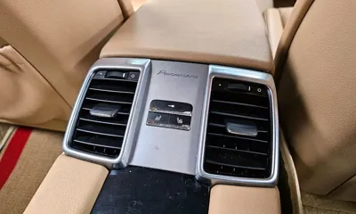Porsche Panamera 2011, 135841 км, за 17669.46 USD - фото 18