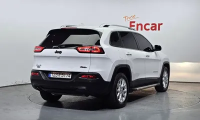 Jeep Cherokee 2018, 93013 км, за 5219.69 USD