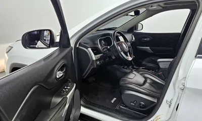 Jeep Cherokee 2018, 93013 км, за 5219.69 USD - фото 11