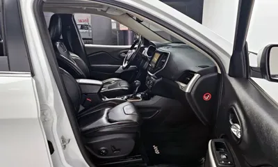 Jeep Cherokee 2018, 93013 км, за 5219.69 USD - фото 12