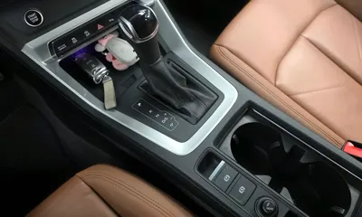 Audi Q3 2023, 42543 км, за 28145.67 USD - фото 9