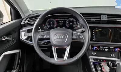 Audi Q3 2023, 42543 км, за 28145.67 USD - фото 13