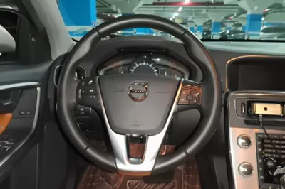 Volvo S60 2019, 47300 км, за 12518 USD - фото 10