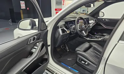 BMW X7 2024, 57614 км, за 78333.2 USD - фото 10