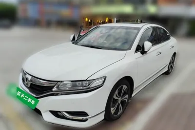 Honda Spirior · 2015 год