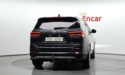 Kia Sorento 2017, 137368 км, за 7930.83 USD
