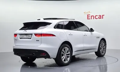 Jaguar F-Pace 2017, 92149 км, за 11750.03 USD