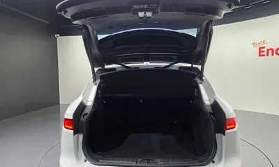 Jaguar F-Pace 2017, 92149 км, за 11750.03 USD - фото 32