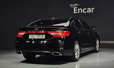 Hyundai Grandeur 2016, 154416 км, за 4532.32 USD