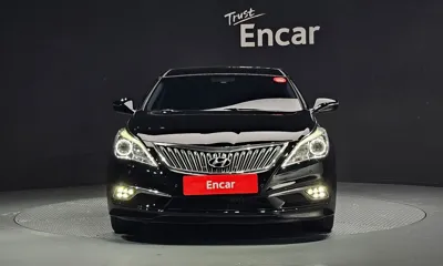 Hyundai Grandeur 2016, 154416 км, за 4532.32 USD