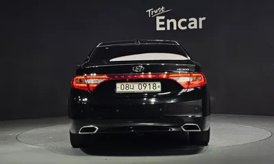 Hyundai Grandeur 2016, 154416 км, за 4532.32 USD
