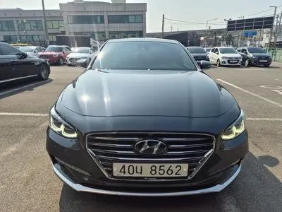 Hyundai Grandeur 2018, 110390 км, за 11098.63 USD