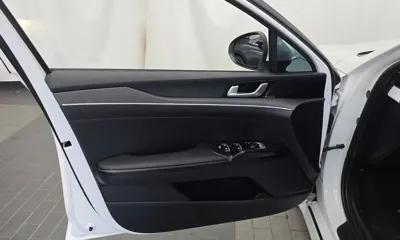 Kia K5 2021, 66795 км, за 15858.02 USD - фото 24
