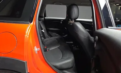 MINI Cooper 2019, 99282 км, за 6761.19 USD - фото 12