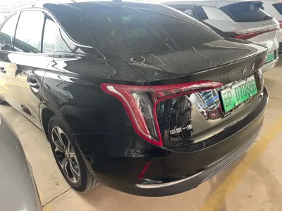 Hongqi Hongqi E-QM5 2023, 93000 км, за 9683.95 USD
