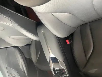 Hongqi Hongqi E-QM5 2023, 93000 км, за 9683.95 USD - фото 8