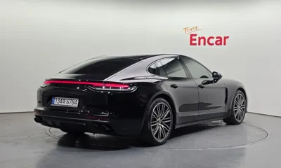 Porsche Panamera 2023, 48128 км, за 81908.57 USD - фото 2