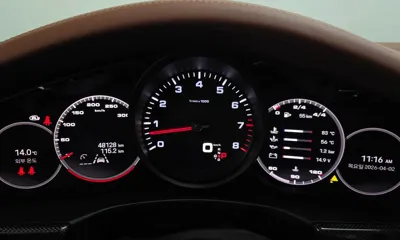 Porsche Panamera 2023, 48128 км, за 81908.57 USD - фото 8