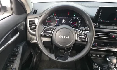 Kia Seltos 2023, 42438 км, за 18442.64 USD - фото 13