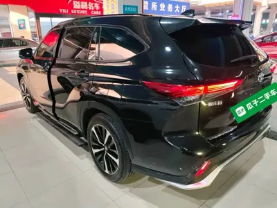 Toyota Crown Kluger 2023, 36500 км, за 32930.5 USD